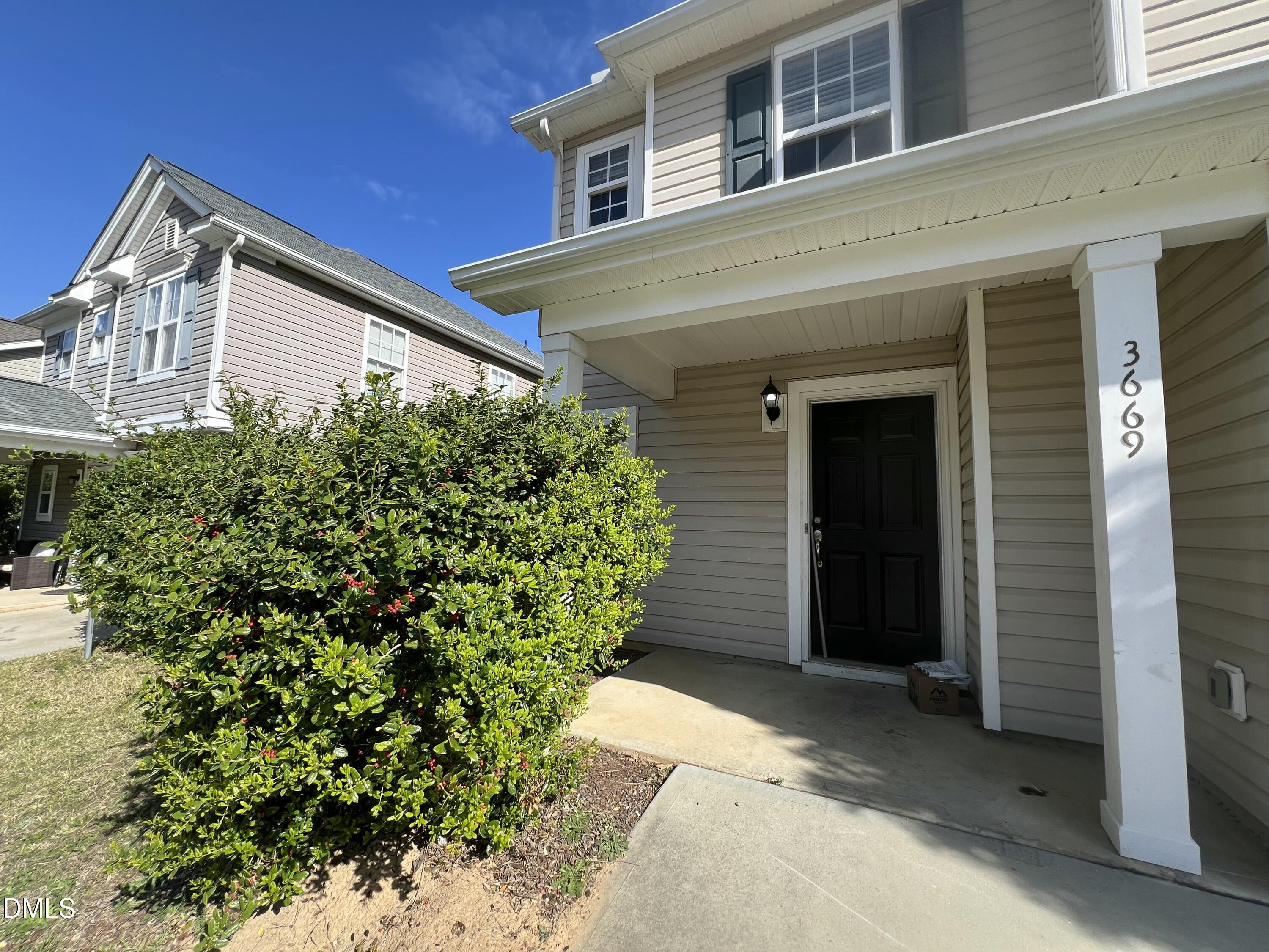 3669 Marshlane Way Raleigh, NC 27610 - Photo 5 of 15 IMG_9066
