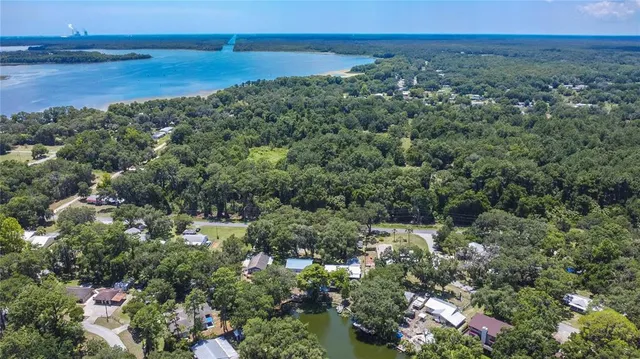 $379,500 | 20165 Southeast 115th Avenue, Inglis, FL 34449