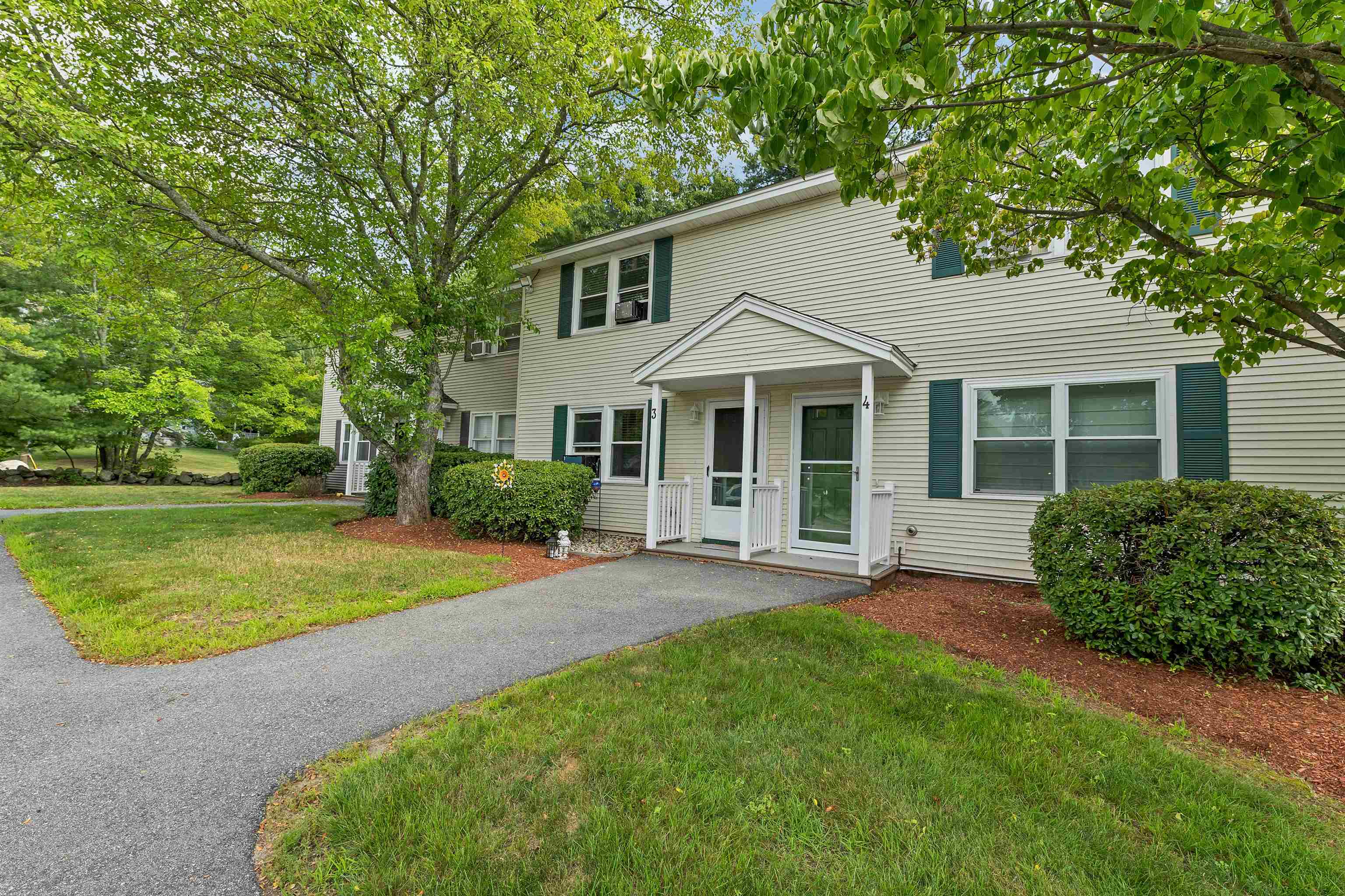 1035 South Mammoth Road, Unit 3 Manchester, NH 03109 - Photo 33 of 37
