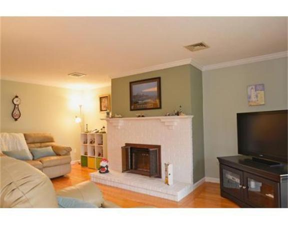 165 Village Post Road, Unit 165 Danvers, MA 01923 - Photo 4 of 19 Gallery Image 4