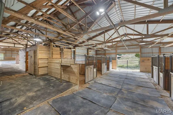 $490,000 | 3218 South S Highway, Winfield, MO 63389