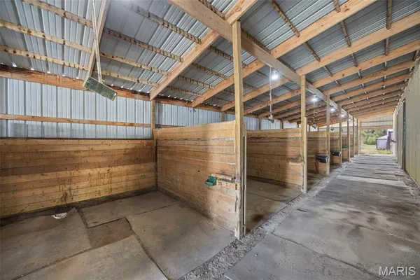 $490,000 | 3218 South S Highway, Winfield, MO 63389