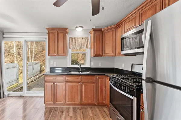 $2,100 | 2 Juniper Lane, Lincoln, RI 02865