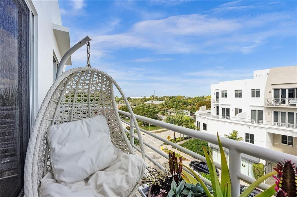 110 Southeast 2nd Street, Unit 402 Delray Beach, FL 33444 - Photo 15 of 49 Photo 15