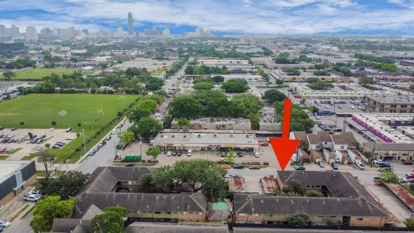 $1,450 | 6401 Skyline Drive, Unit 38, Houston, TX 77057