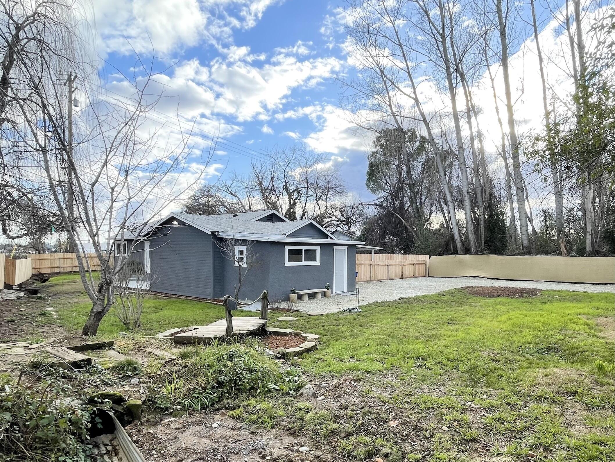 2526 North Bonnyview Road Redding, CA 96001 - Photo 26 of 38 26