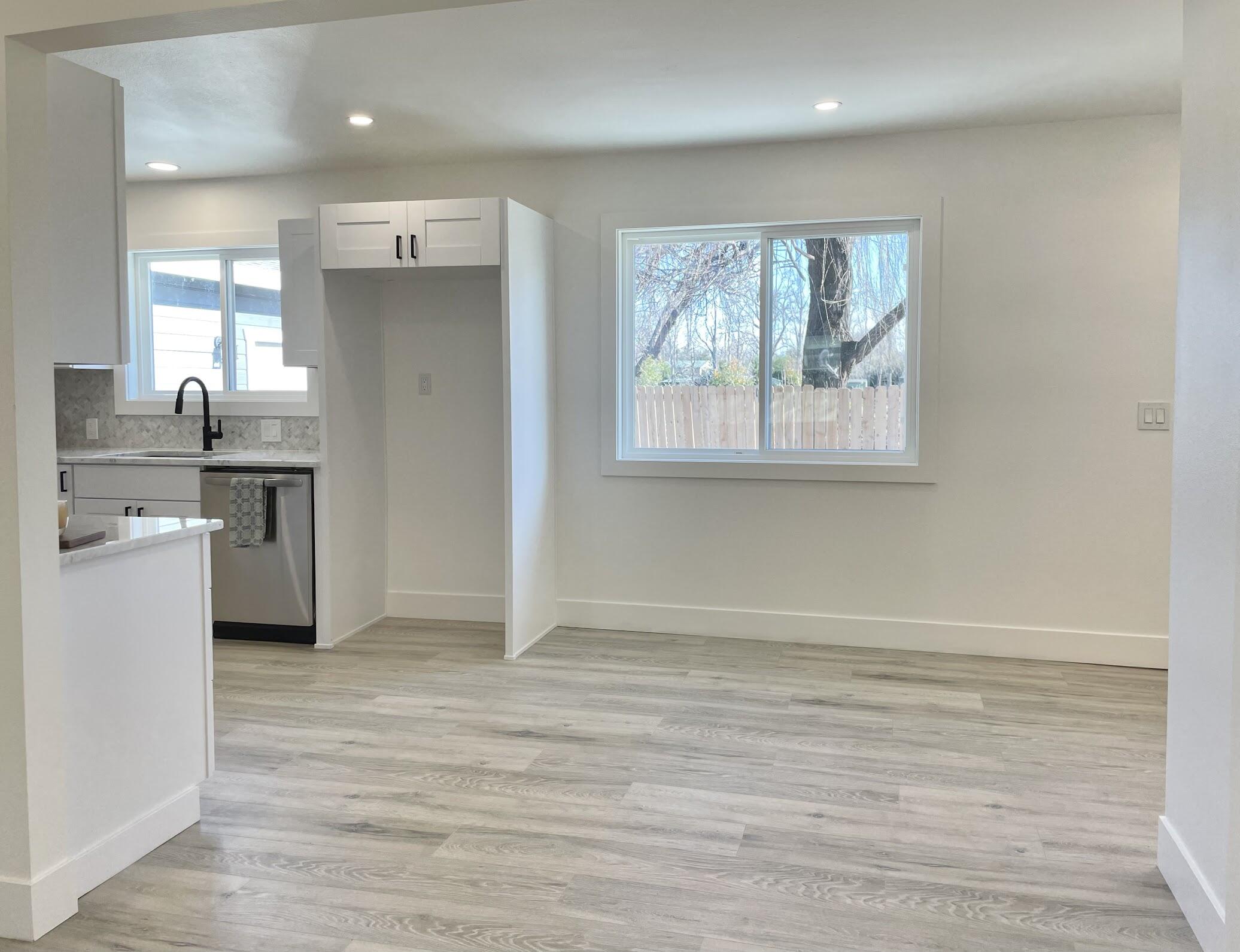 2526 North Bonnyview Road Redding, CA 96001 - Photo 31 of 38 d