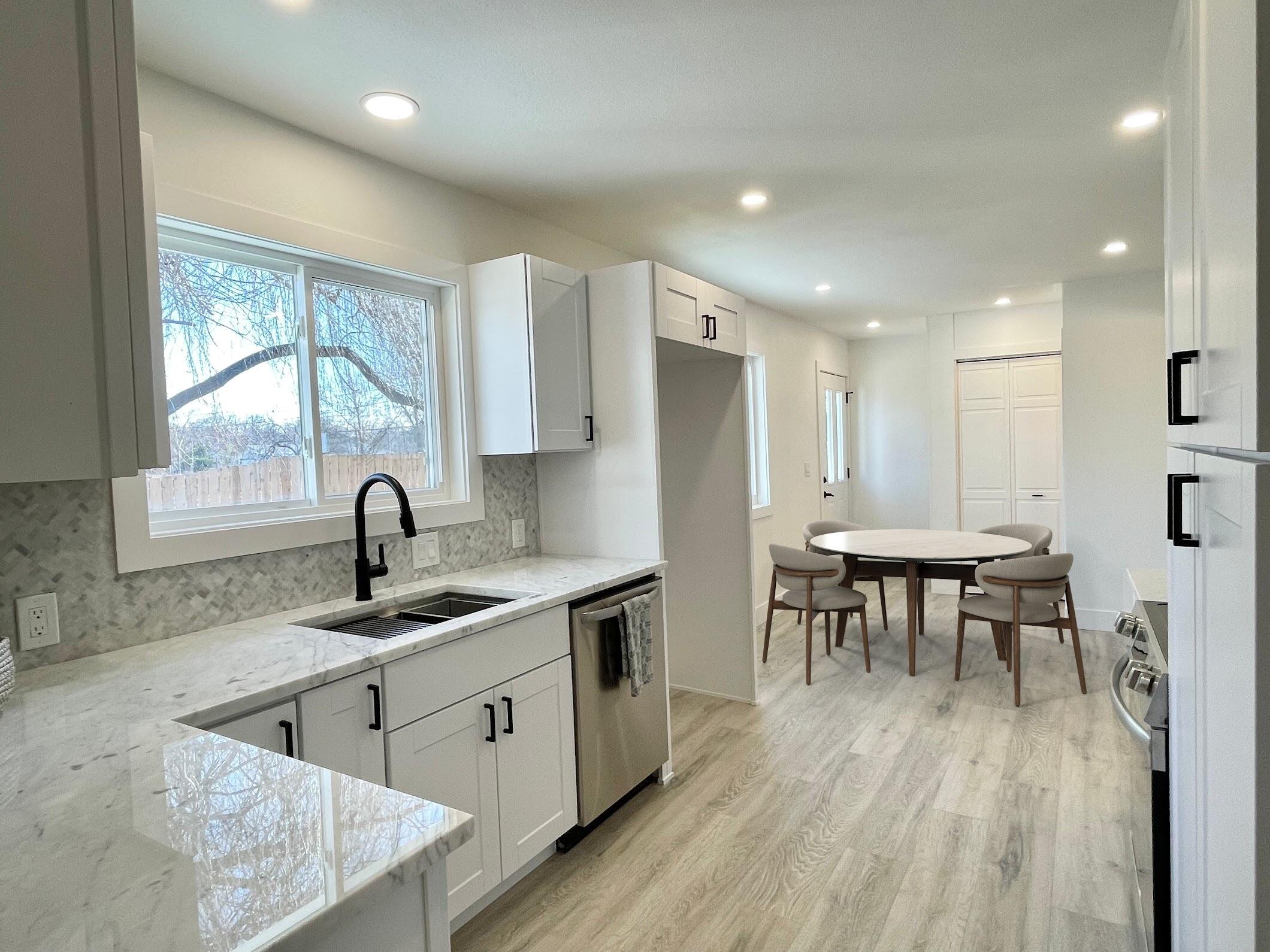 2526 North Bonnyview Road Redding, CA 96001 - Photo 8 of 38 8