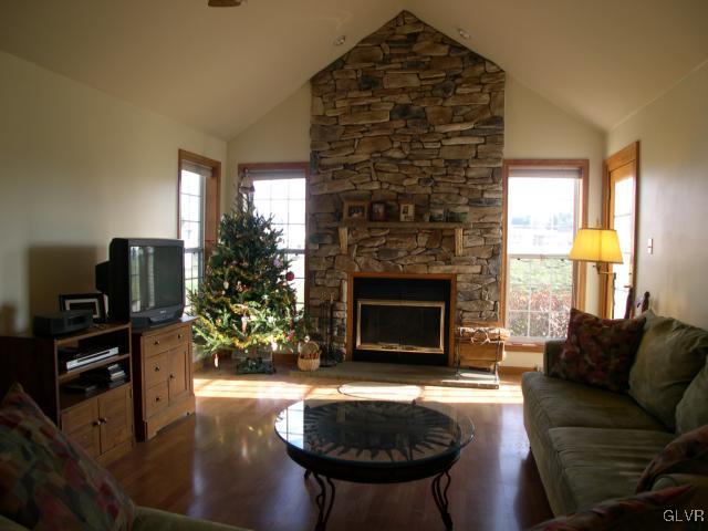 2363 Heffner Road Fogelsville, PA 18051 - Photo 8 of 19 Gallery Image 8