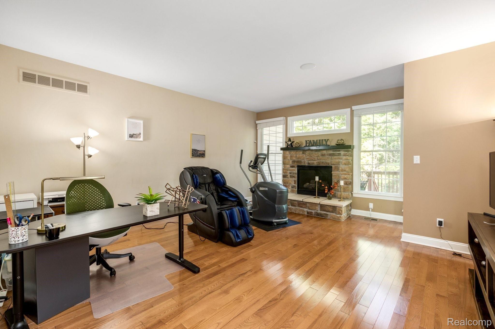 24934 Reeds Pointe Drive Novi, MI 48374 - Photo 13 of 55 16-web-or-mls-24934 Reeds Pointe Drive, Novi0007.jpg