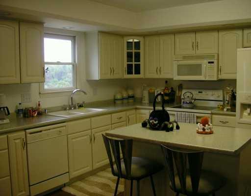 750 New Texas Road Plum, PA 15239 - Photo 2 of 8 Gallery Image 2