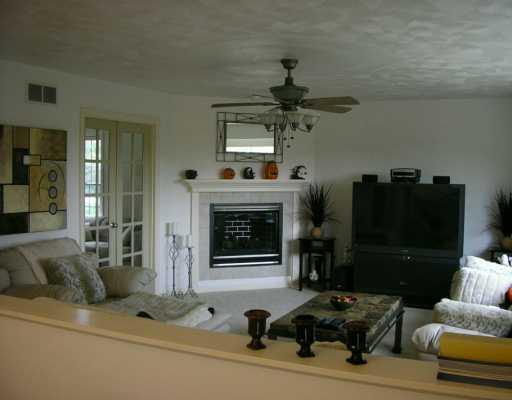 750 New Texas Road Plum, PA 15239 - Photo 4 of 8 Gallery Image 4