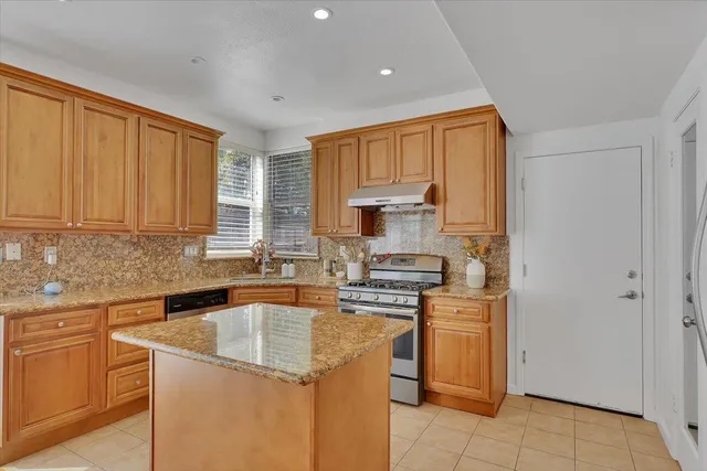 $479,900 | 8121 Deer Spring Circle, Antelope, CA 95843