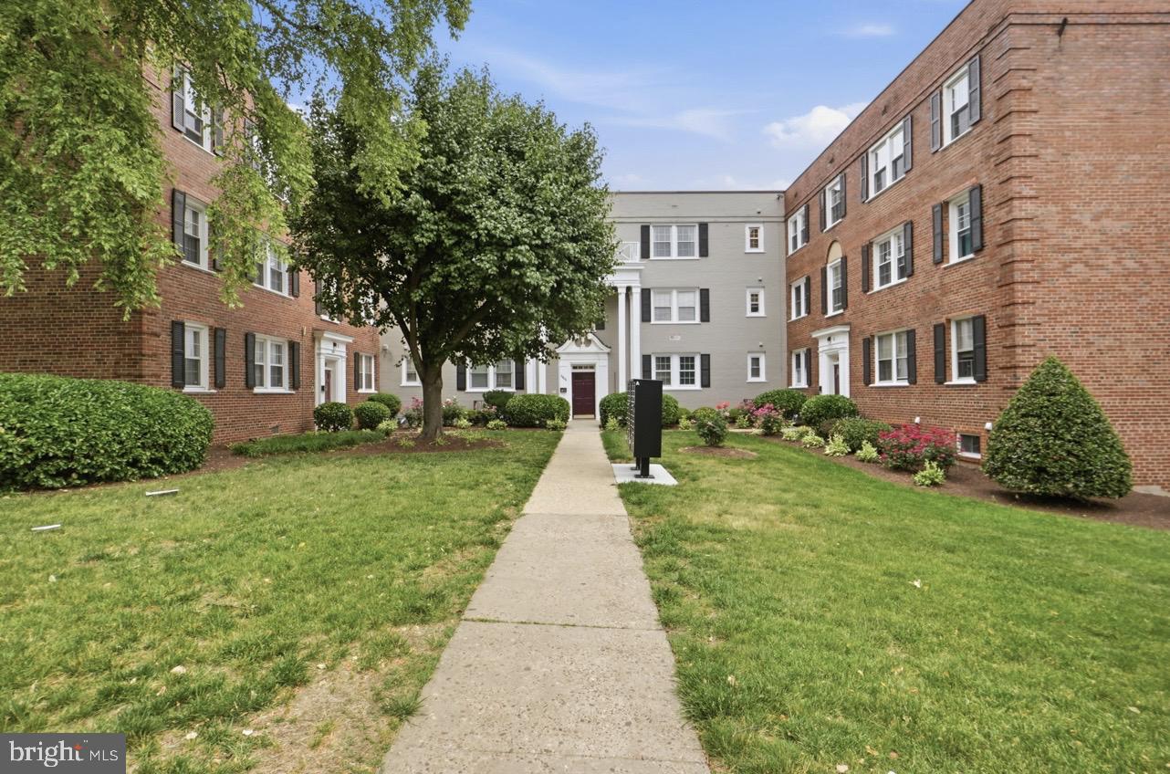 2006 38th Street Southeast, Unit 101 Washington, DC 20020 - Photo 4 of 16
