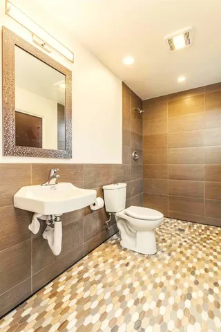 $6,650 | 1560 North Coast Highway 101, Encinitas, CA 92024