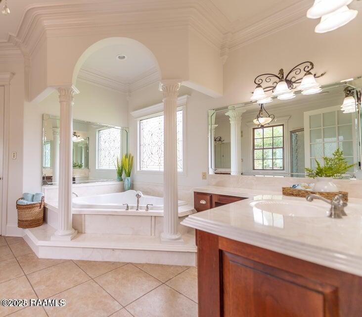 99 University Place Eunice, LA 70535 - Photo 14 of 34 primary bath