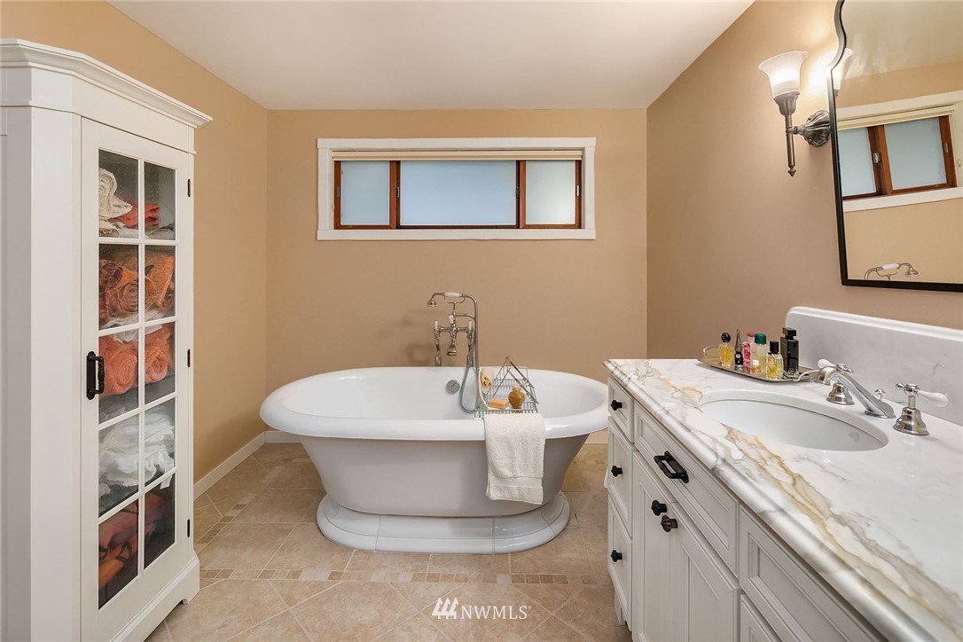 33105 Northeast 24th Street Carnation, WA 98014 - Photo 22 of 25