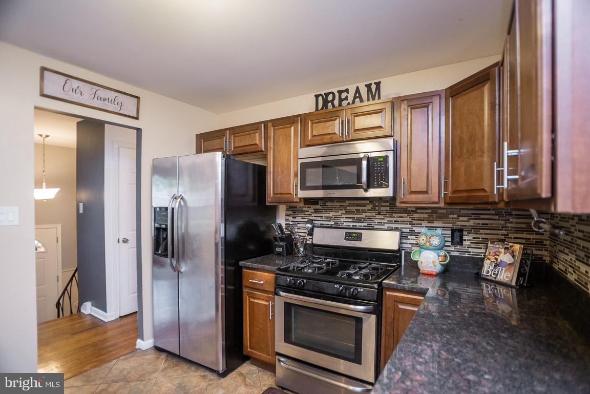 10800 Mayfield Road Fort Washington, MD 20744 - Photo 3 of 25 Kitchen