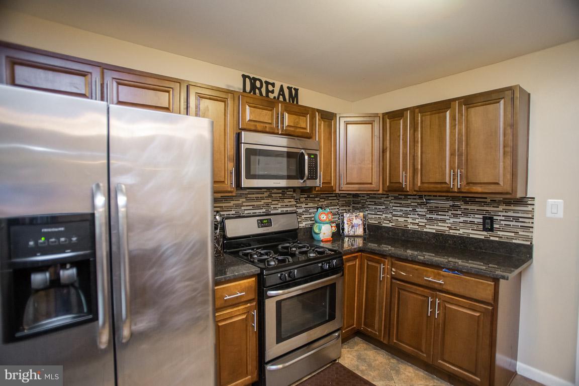 10800 Mayfield Road Fort Washington, MD 20744 - Photo 4 of 25 Kitchen