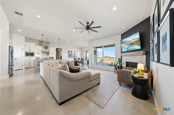 $850,000 | 8330 Brewster Road, Temple, TX 76501