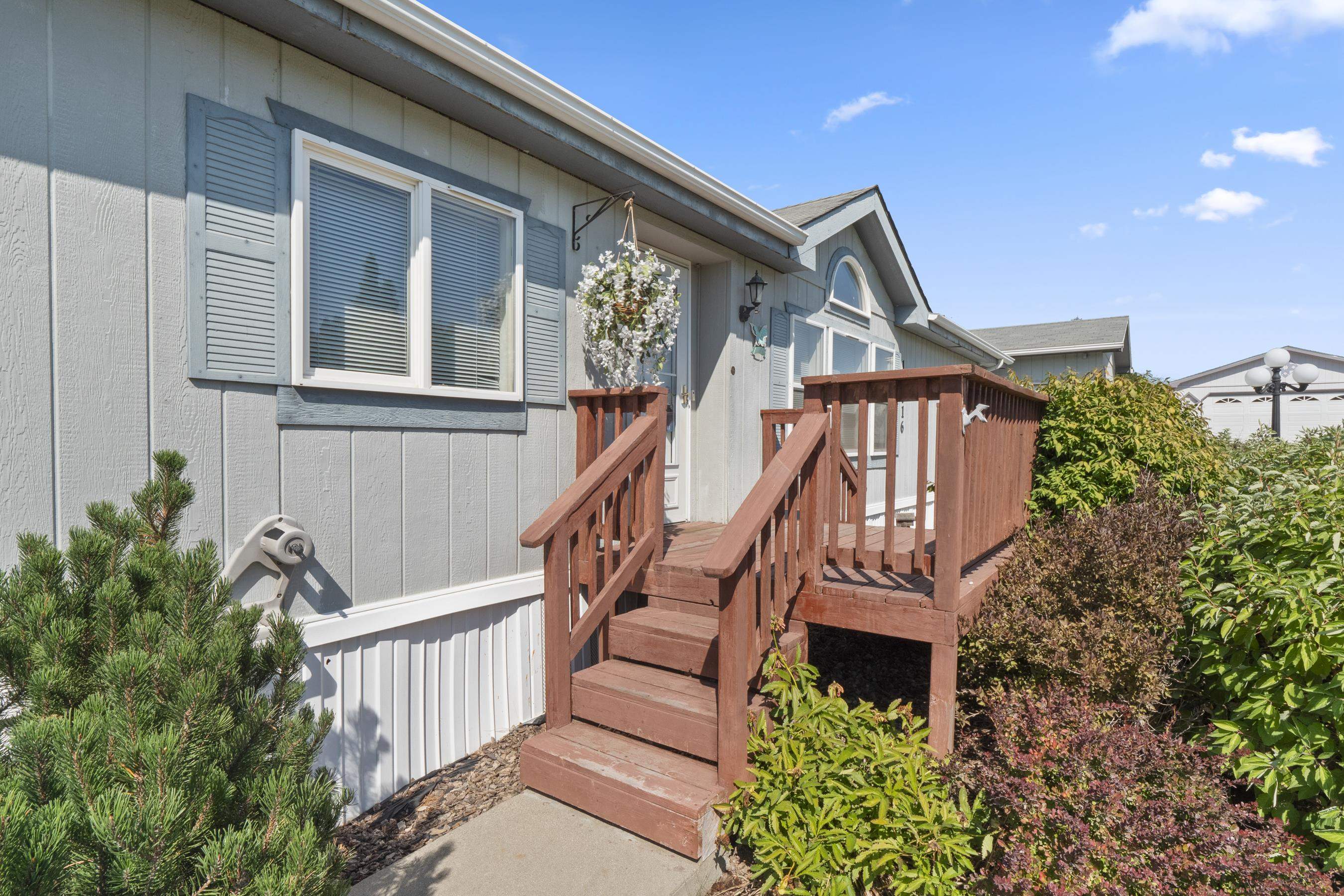 14616 North Chattanooga Lane Mead, WA 99021 - Photo 2 of 35
