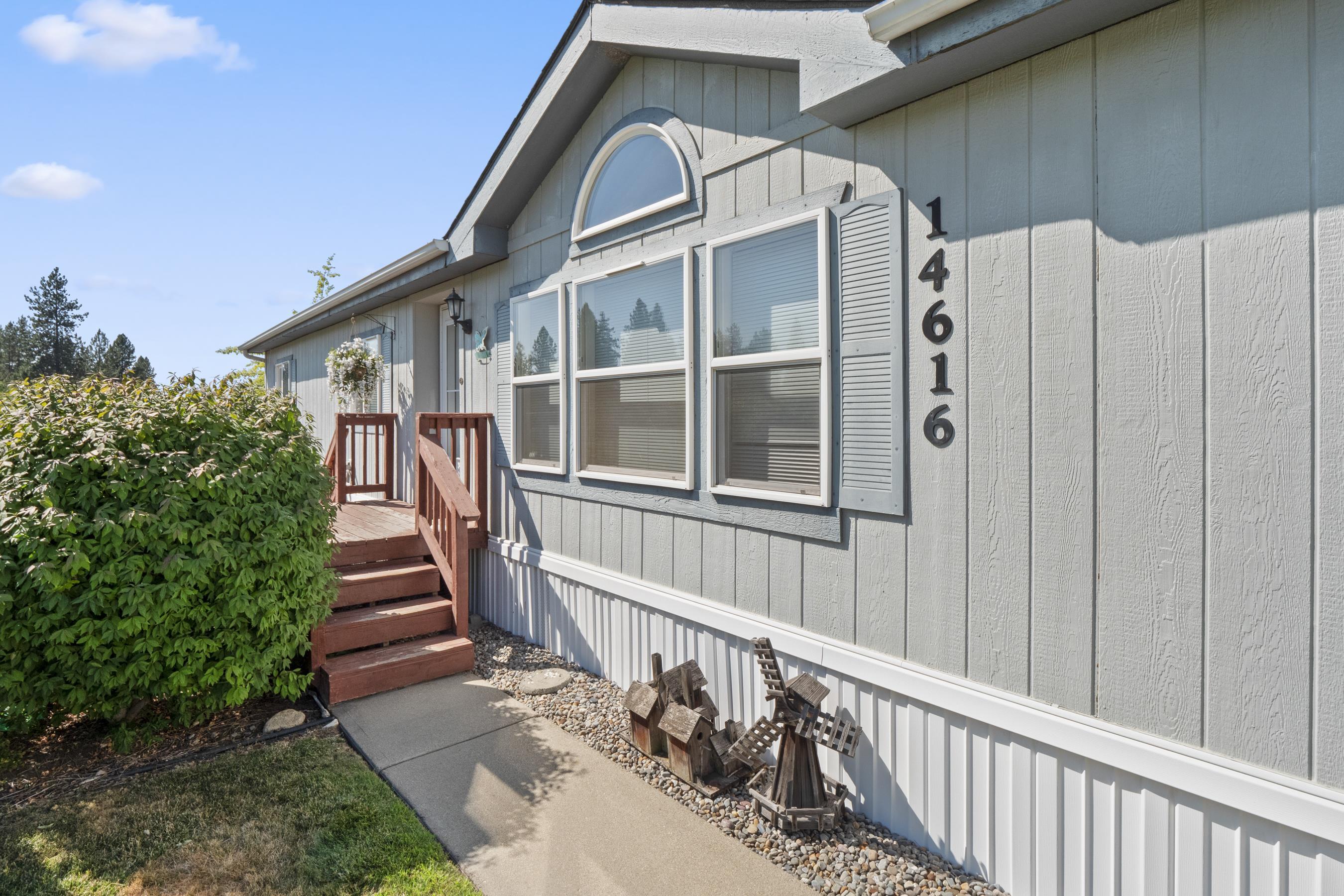 14616 North Chattanooga Lane Mead, WA 99021 - Photo 3 of 35