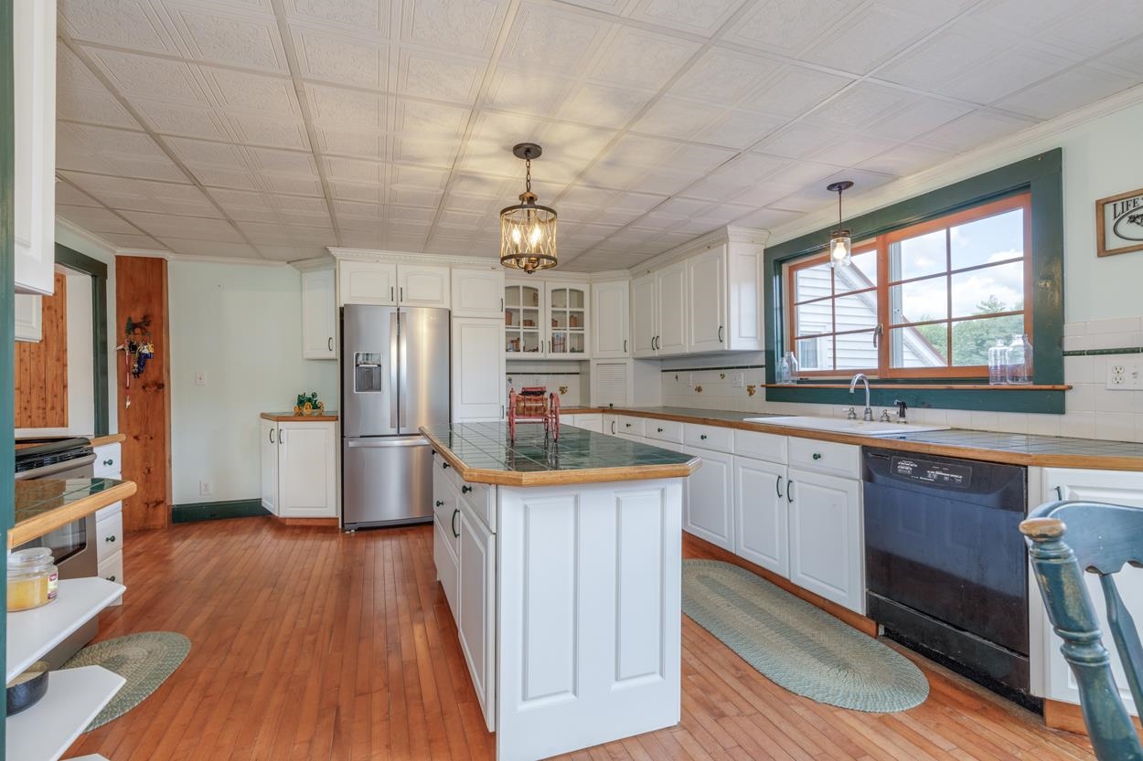 719 Fremont Road Chester, NH 03036 - Photo 15 of 39