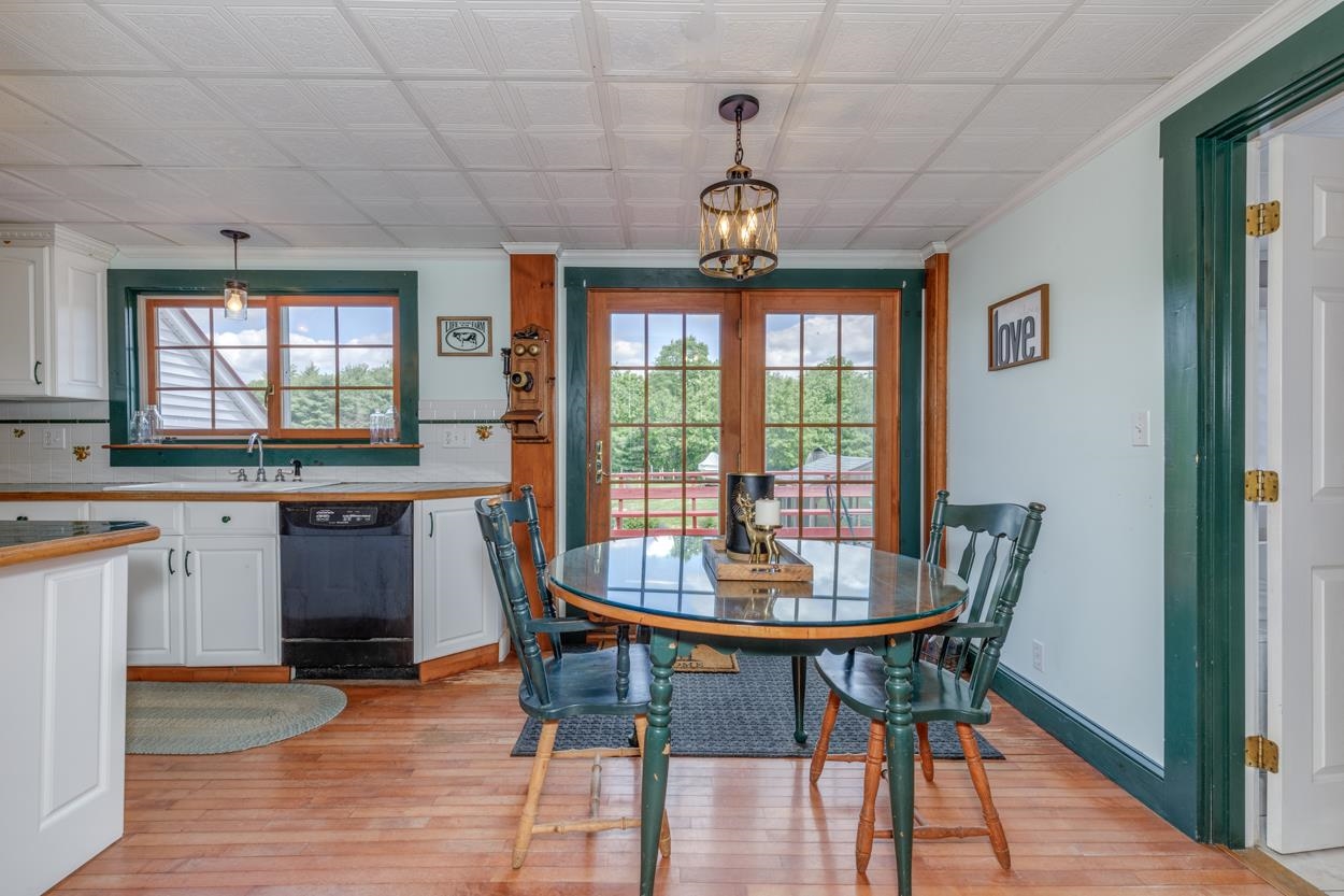 719 Fremont Road Chester, NH 03036 - Photo 17 of 39