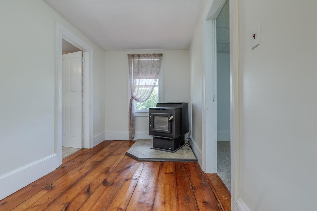 719 Fremont Road Chester, NH 03036 - Photo 25 of 39