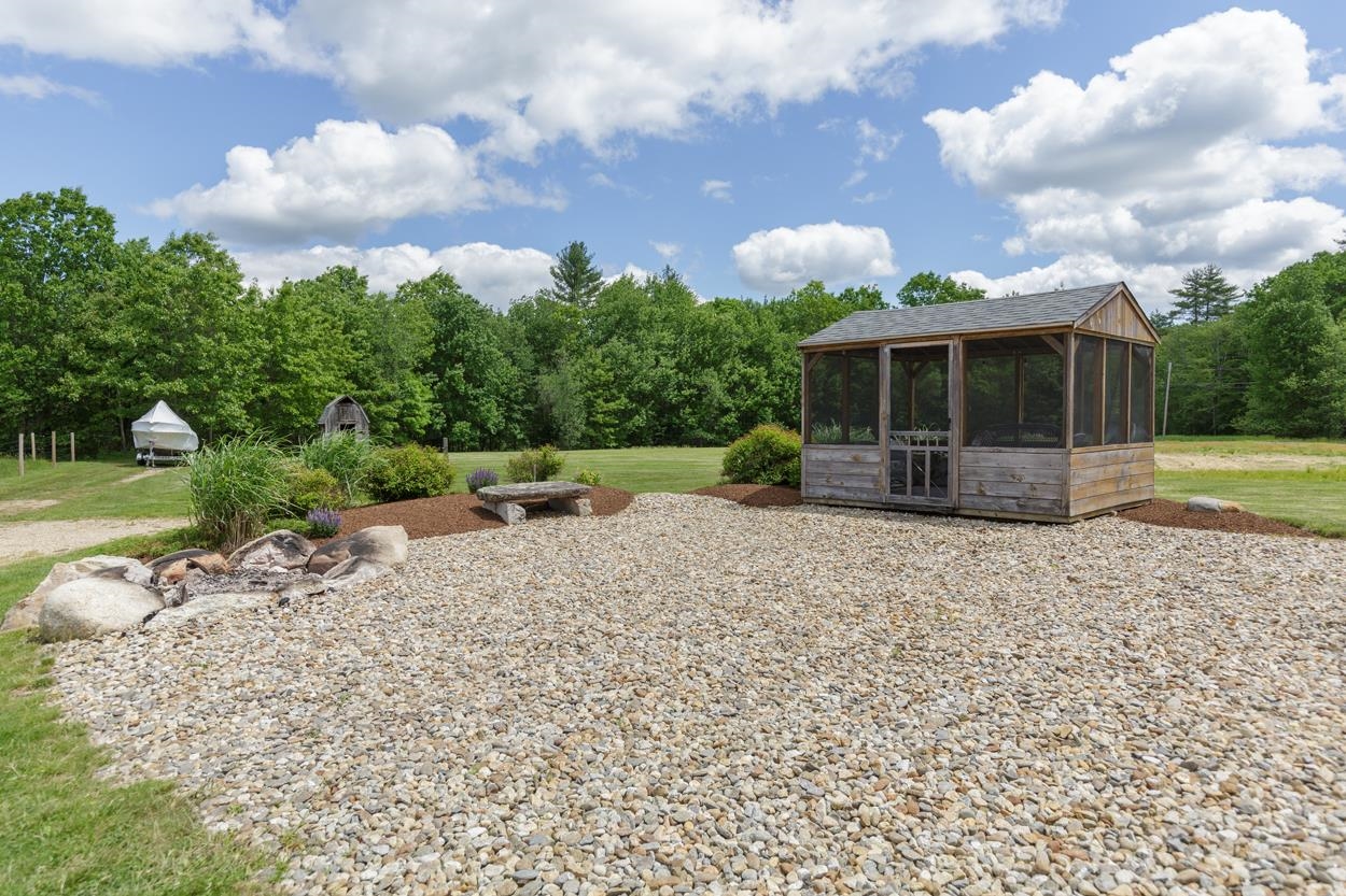 719 Fremont Road Chester, NH 03036 - Photo 4 of 39