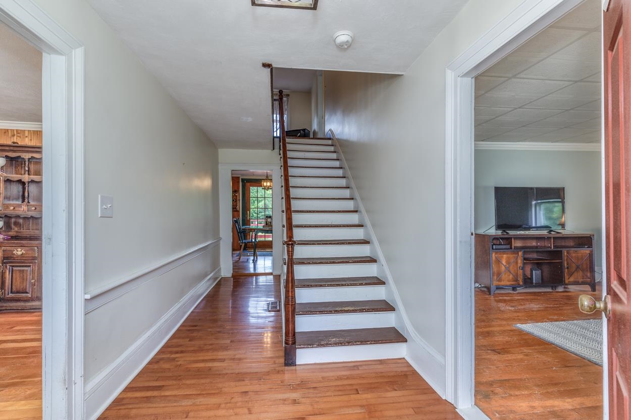 719 Fremont Road Chester, NH 03036 - Photo 10 of 39