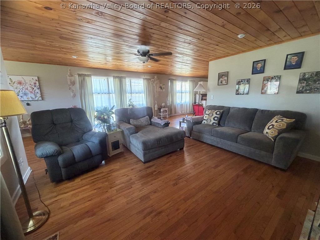 26 Justice Addition Court Logan, WV 25601 - Photo 2 of 26 Gallery Image 2