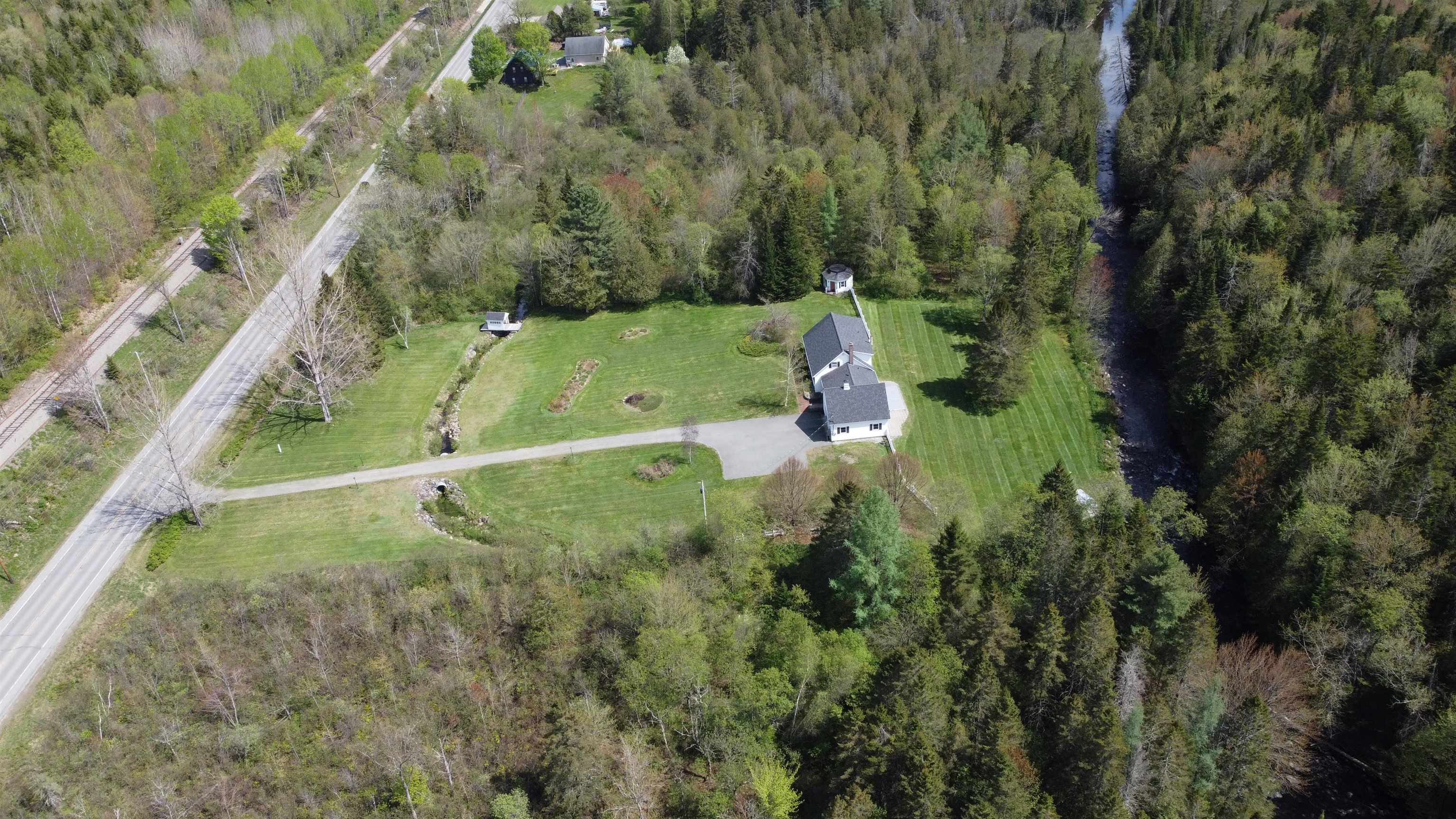 1017 Railroad Street Brighton, VT 05846 - Photo 8 of 60