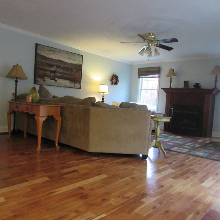 103 Freeman Road Charlton, MA 01507 - Photo 8 of 29