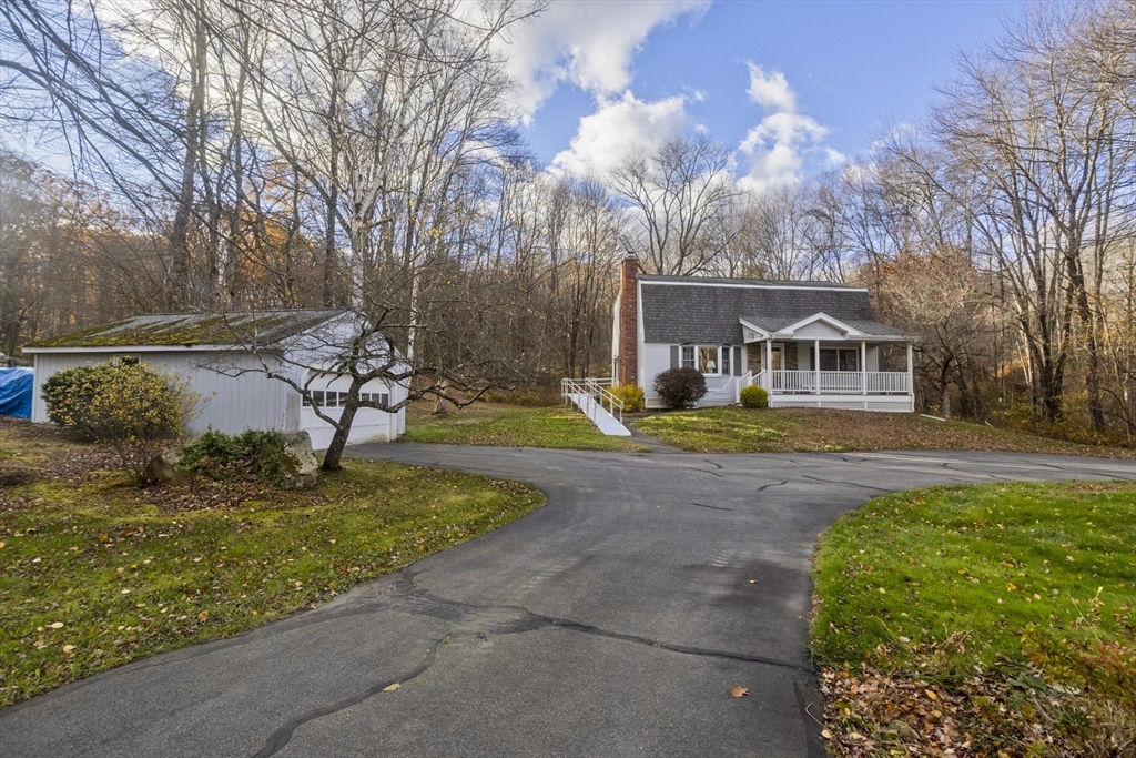 31 Lead Mine Road Southampton, MA 01073 - Photo 2 of 42 Gallery Image 2