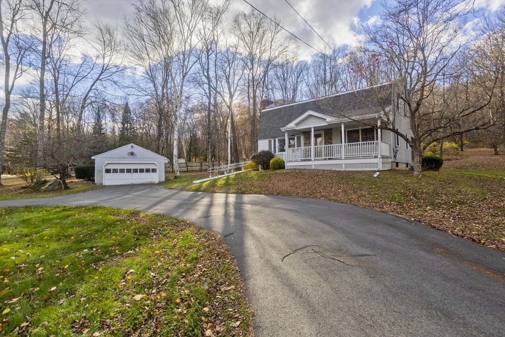 31 Lead Mine Road Southampton, MA 01073 - Photo 3 of 42 Gallery Image 3