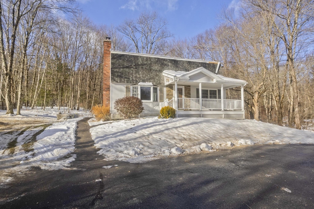 31 Lead Mine Road Southampton, MA 01073 - Photo 4 of 42 Gallery Image 4