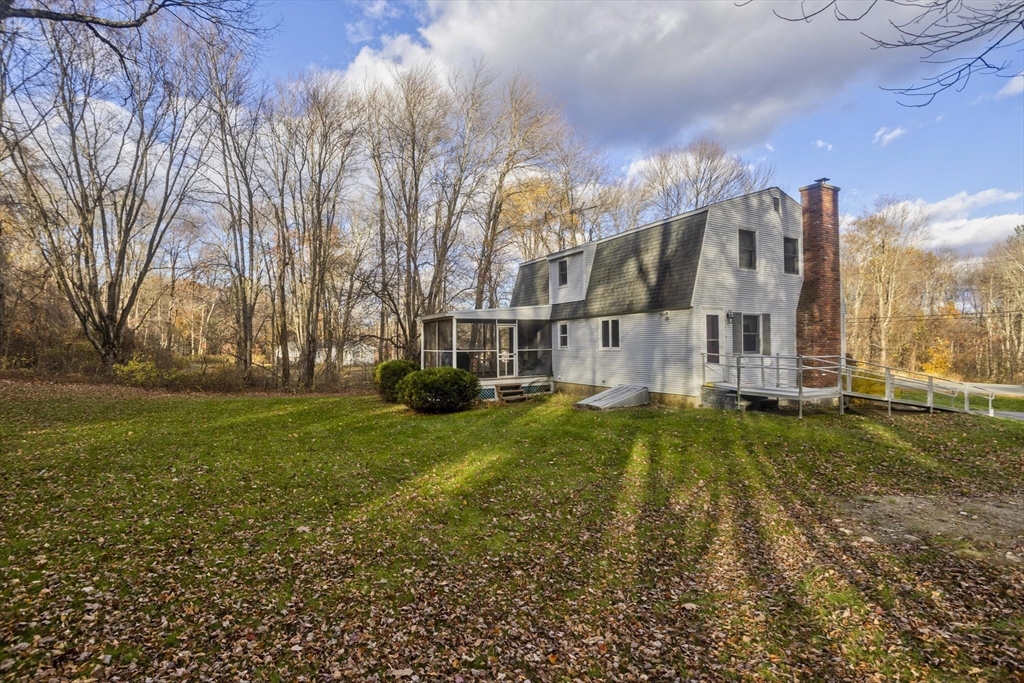 31 Lead Mine Road Southampton, MA 01073 - Photo 8 of 42 Gallery Image 8
