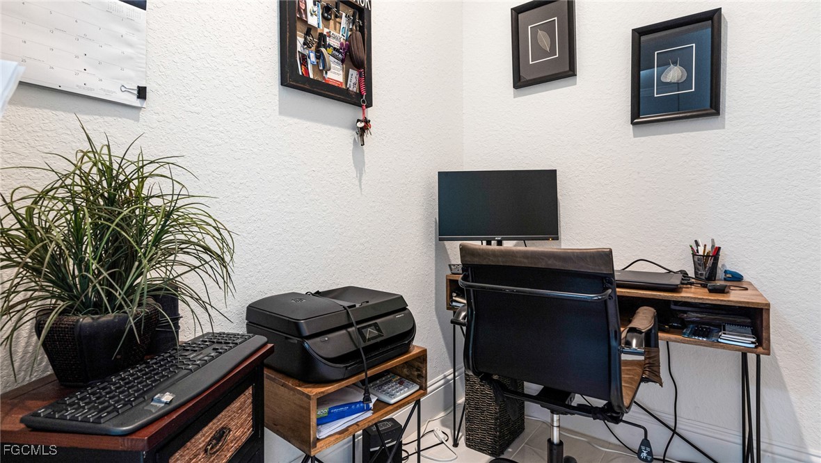 101 Southwest 39th Place Cape Coral, FL 33991 - Photo 37 of 50