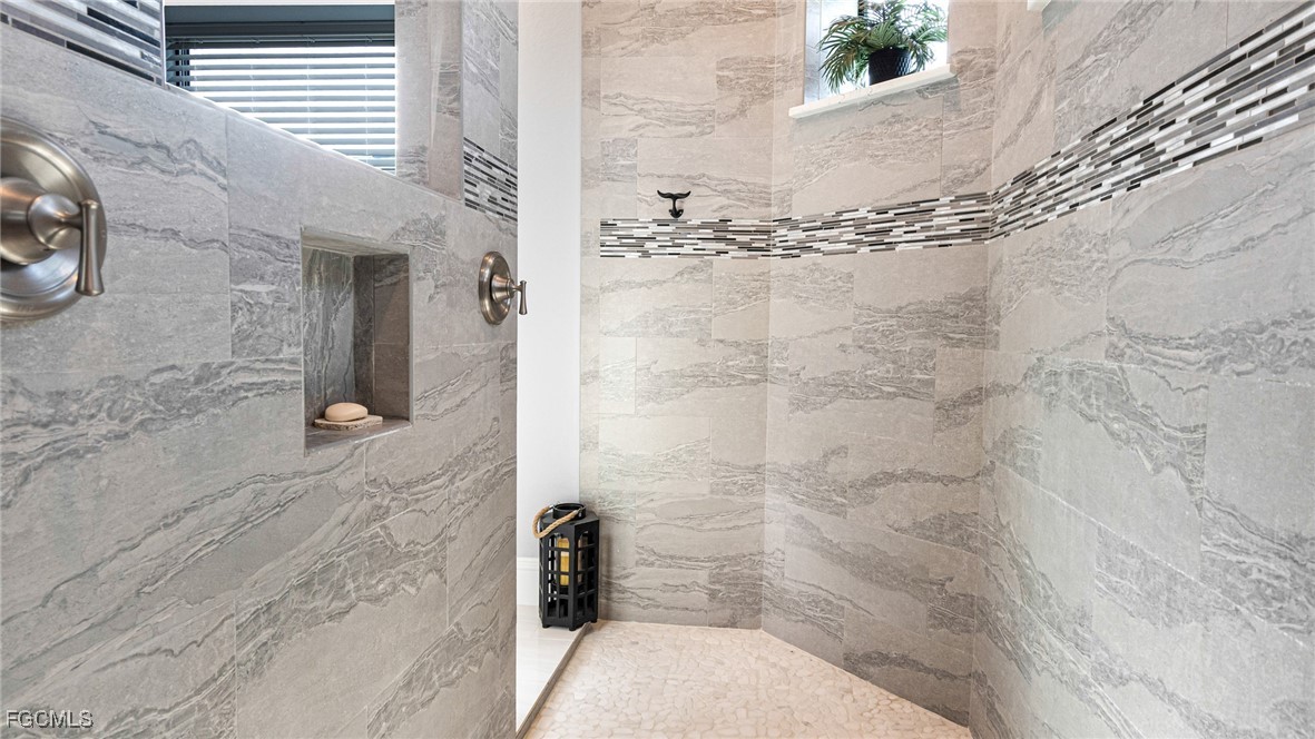 101 Southwest 39th Place Cape Coral, FL 33991 - Photo 7 of 50