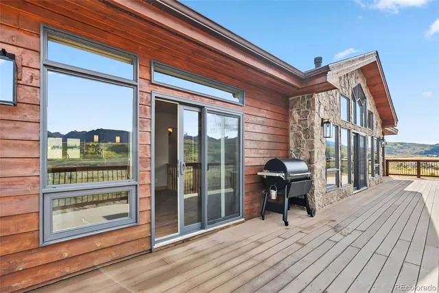 a house view with a outdoor space