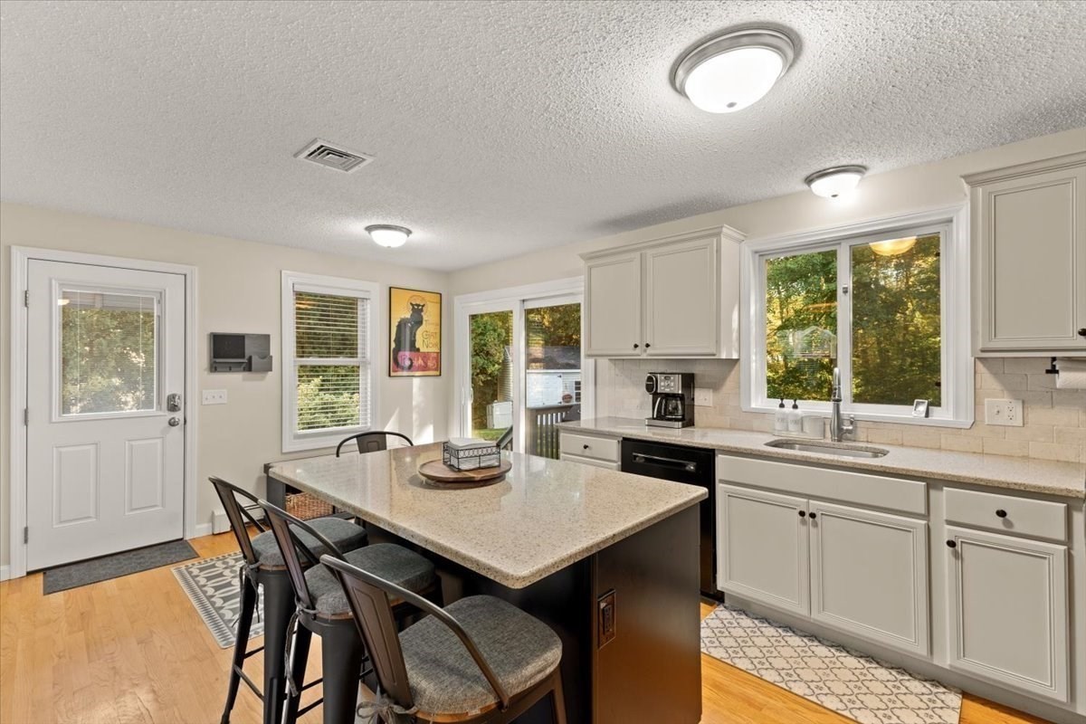 67 Briar Road Taunton, MA 02780 - Photo 9 of 33 Gallery Image 9