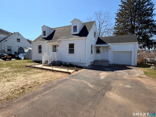 $455,000 | 8 River Road, East Haven, CT 06512