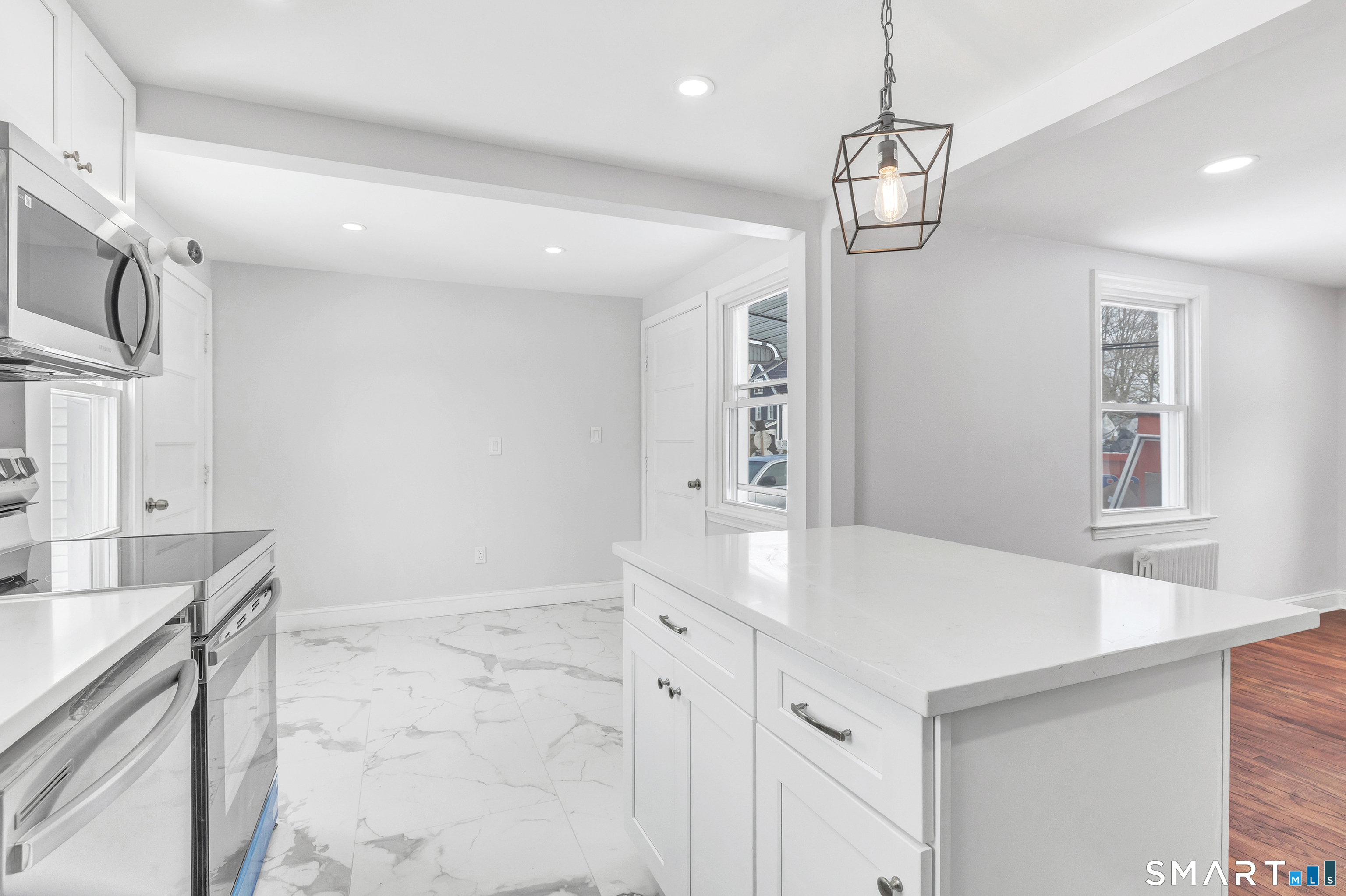 8 River Road East Haven, CT 06512 - Photo 17 of 39