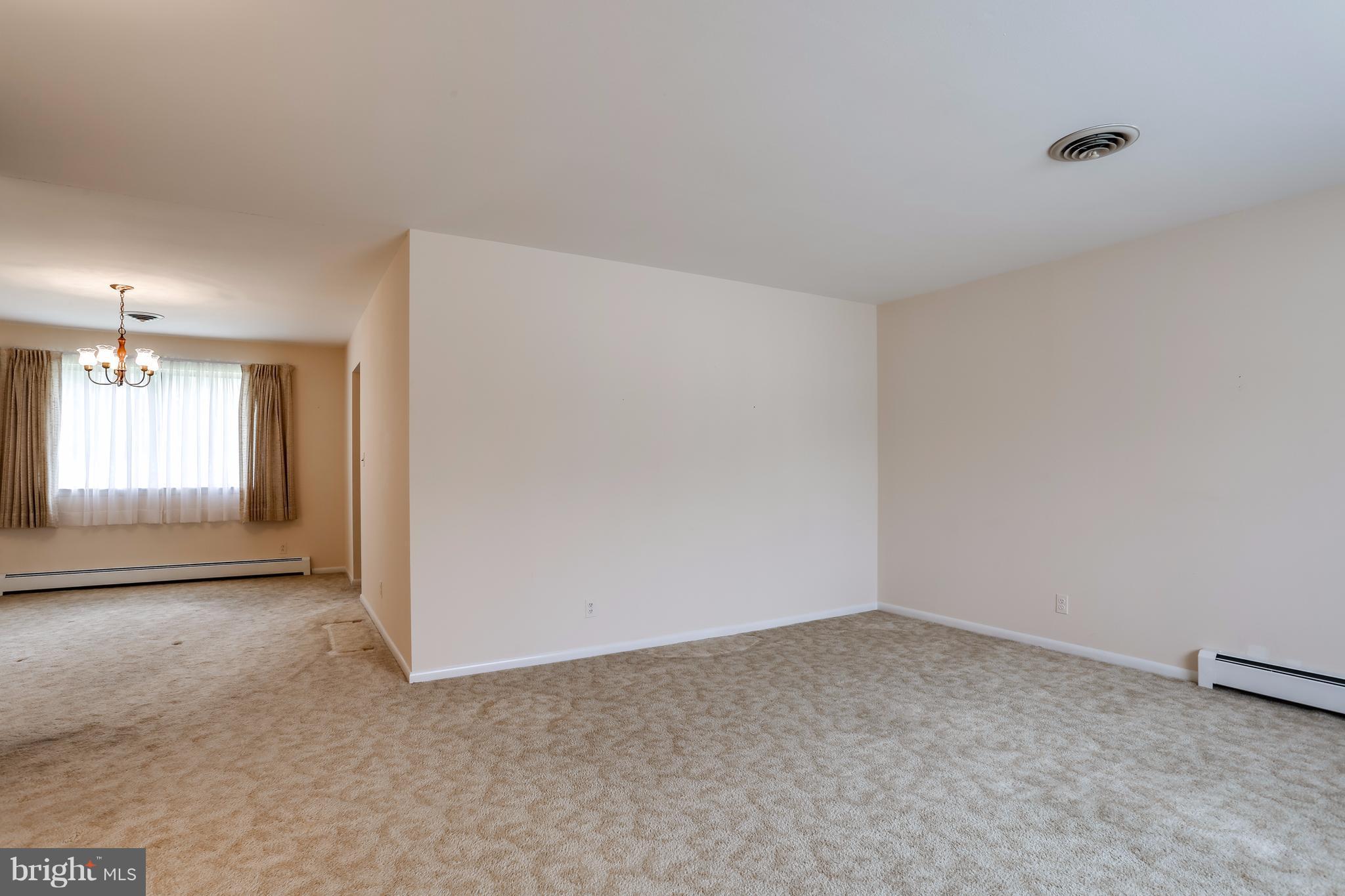 3813 Offutt Road Randallstown, MD 21133 - Photo 8 of 27 Living Room