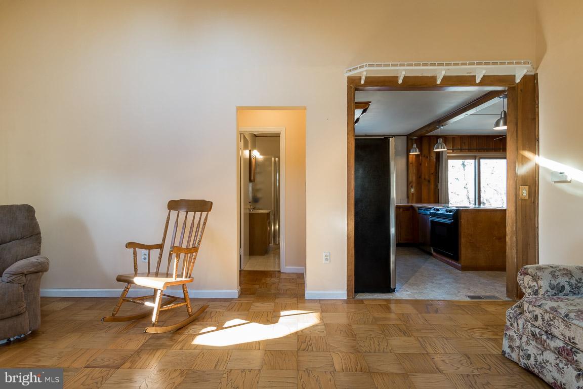 346 Ridge Road Pasadena, MD 21122 - Photo 4 of 40