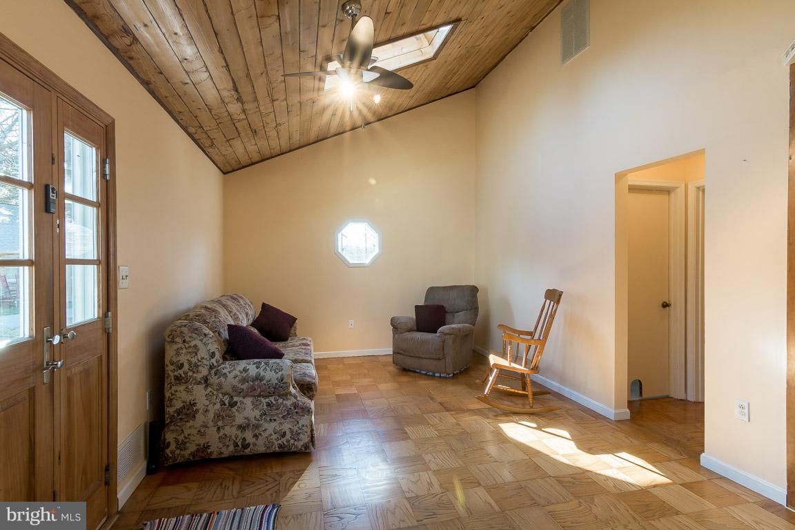 346 Ridge Road Pasadena, MD 21122 - Photo 6 of 40
