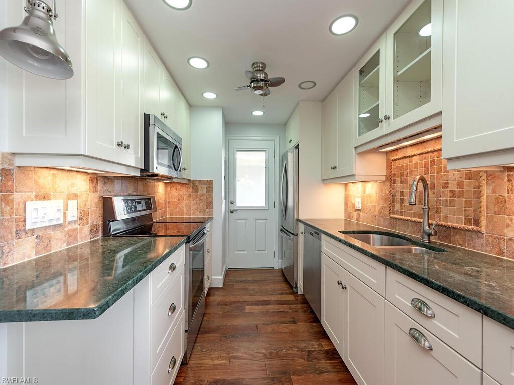 1021 3rd Street South, Unit 304 Naples, FL 34102 - Photo 5 of 24