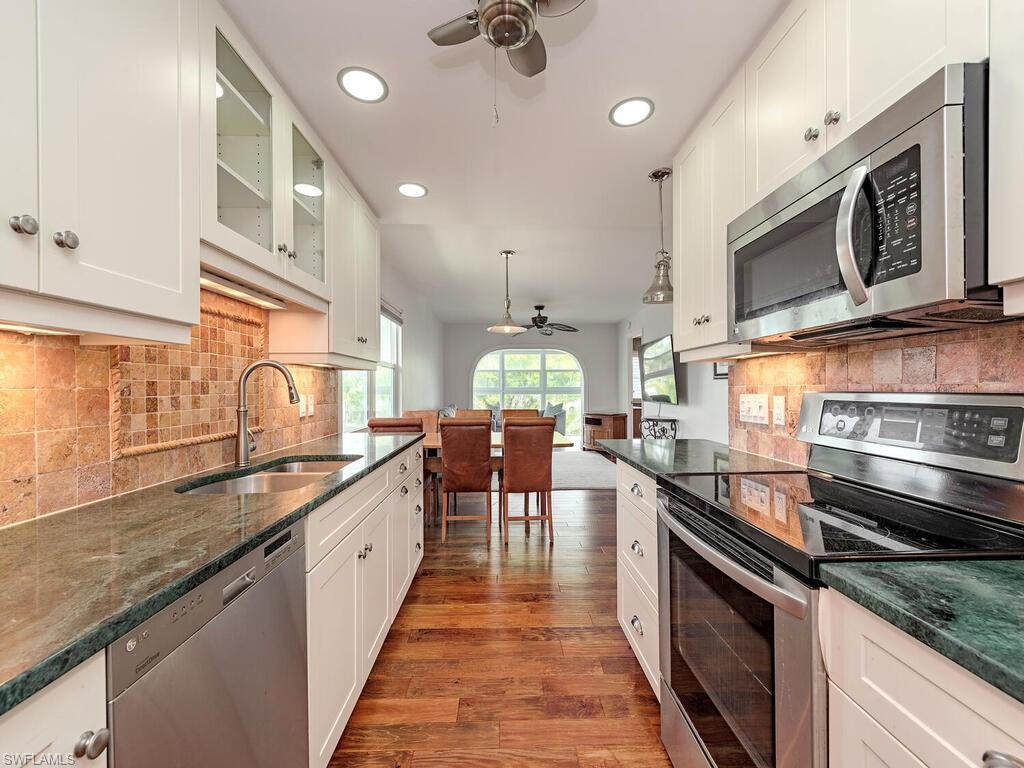 1021 3rd Street South, Unit 304 Naples, FL 34102 - Photo 6 of 24