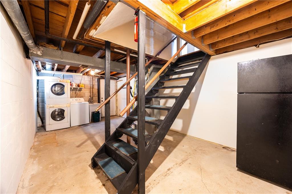 1069 Highfield Road Bethel Park, PA 15102 - Photo 29 of 41 a utility room with dryer and washer